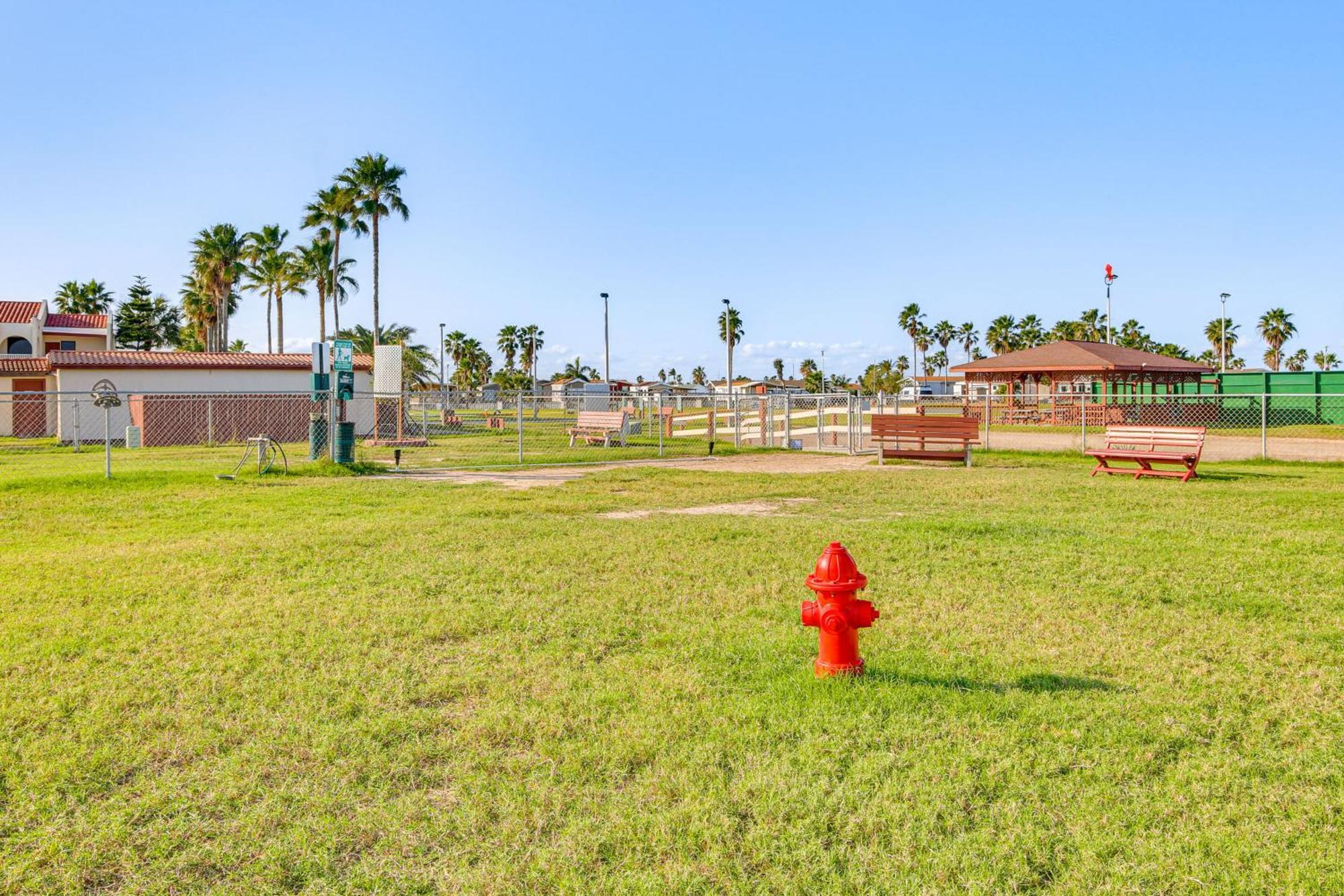 Cozy Waterfront Port Isabel Cottage With Deck! ภายนอก รูปภาพ